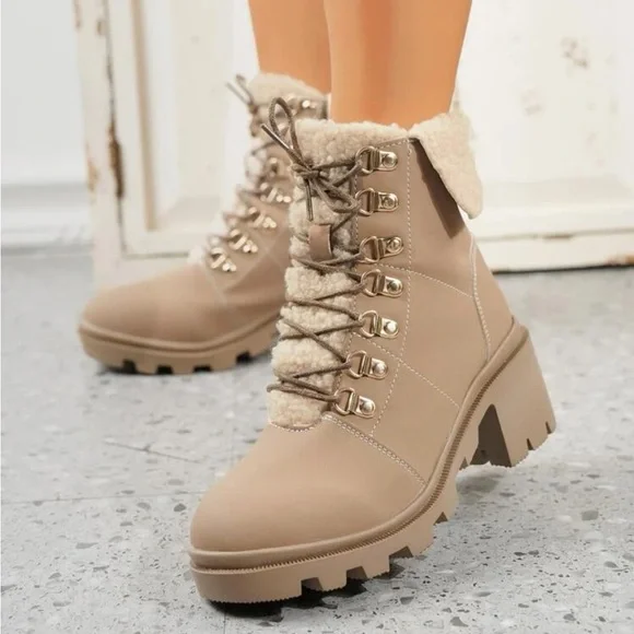 Women Two Tone Lace Up Front Combat Boots Fashion Shoes - Picture 3 of 7